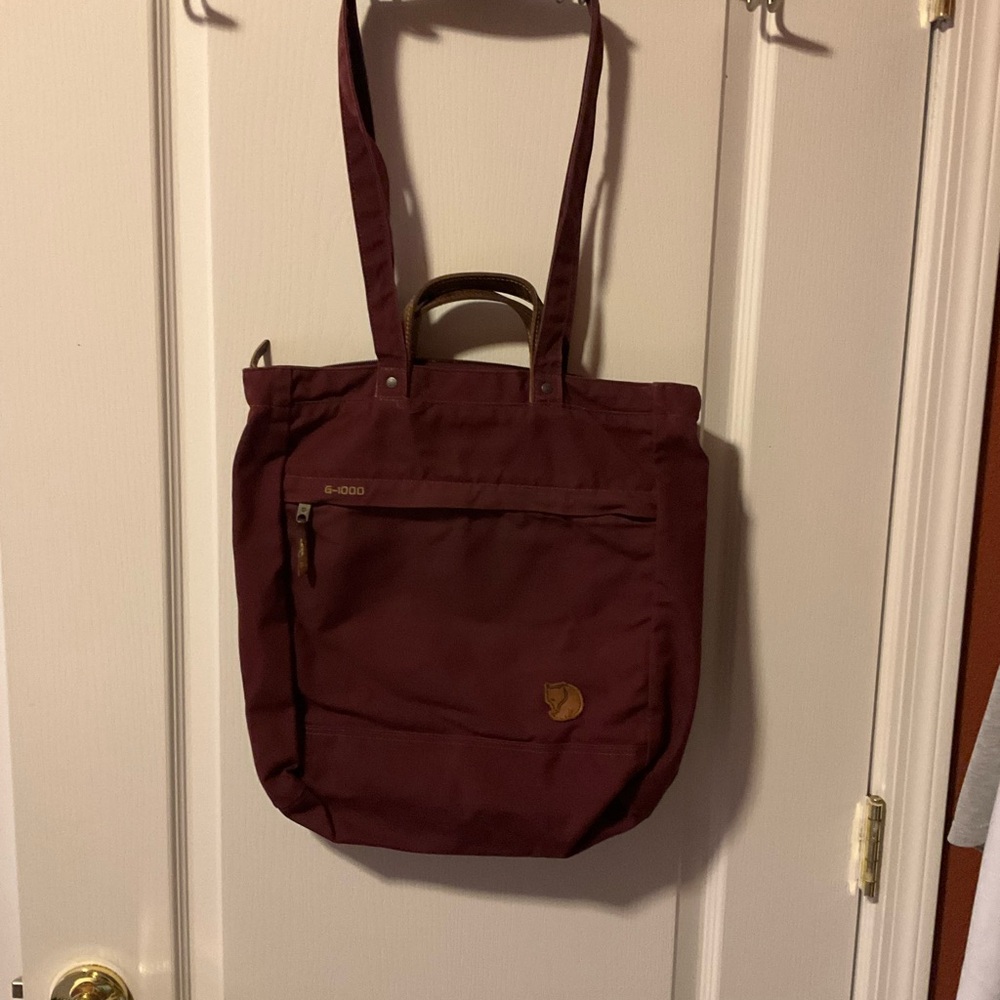 Fjallraven Tote Bag in Burgundy